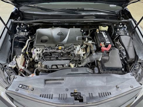 Used 2018 Toyota Camry LE FWD image 27