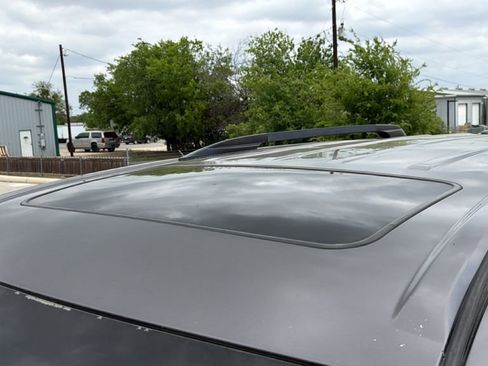 Used 2016 Toyota Sienna XLE image 12