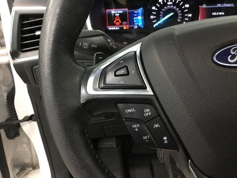 Used 2019 Ford Edge Titanium w/ Equipment Group 301A AWD/4WD image 26