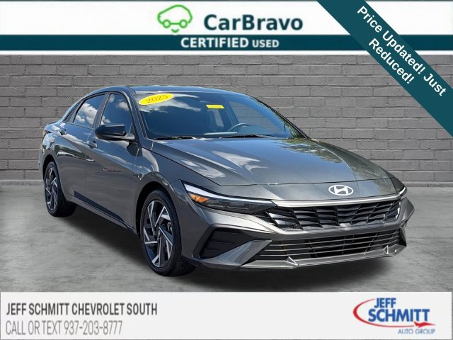 Used 2025 Hyundai Elantra Sport FWD image 1