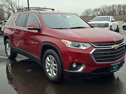 Used 2020 Chevrolet Traverse LT w/ Driver Confidence II Package image 5