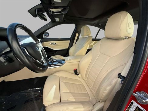 Used 2019 BMW 330i xDrive Sedan w/ Premium Package image 2