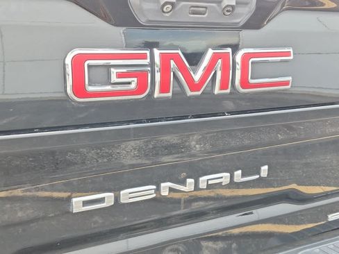 Used 2021 GMC Sierra 2500 Denali w/ Denali Ultimate Package AWD/4WD image 23