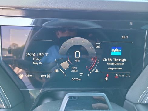 Used 2026 GMC Yukon AT4 Ultimate w/ LPO, Floor Liner Package AWD/4WD image 27