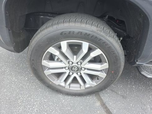 Used 2026 Toyota 4Runner SR5 AWD/4WD image 10