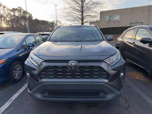 Used 2021 Toyota RAV4 XLE image 2