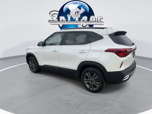 Used 2023 Kia Seltos S image 7