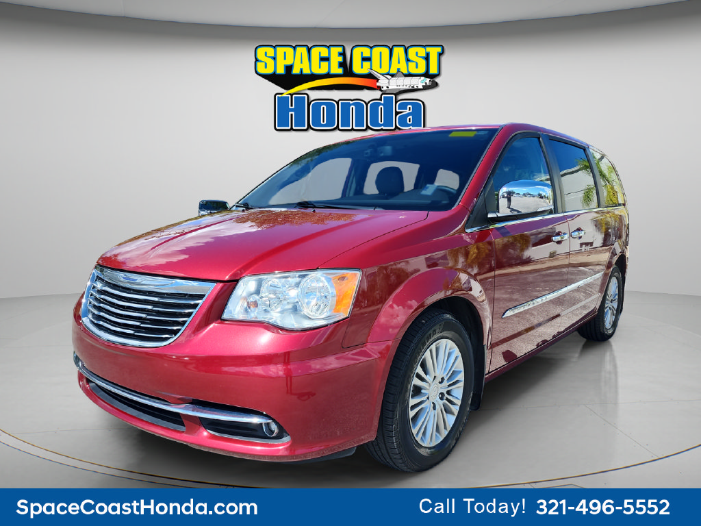 Used 2015 Chrysler Town & Country Touring-L w/ Driver Convenience Group FWD image 10