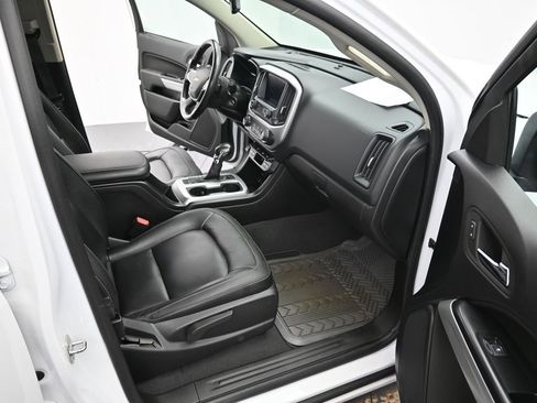 Used 2022 Chevrolet Colorado LT w/ Luxury Package image 35