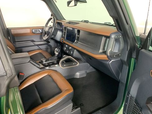 Used 2024 Ford Bronco Outer Banks AWD/4WD image 35