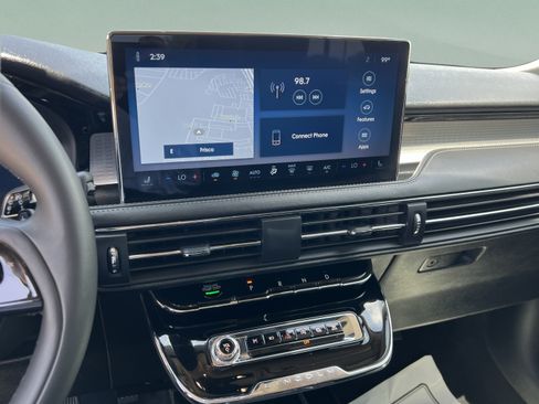 Certified 2023 Lincoln Corsair AWD image 15