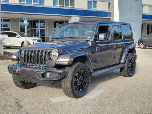 Used 2021 Jeep Wrangler Unlimited Sahara image 8
