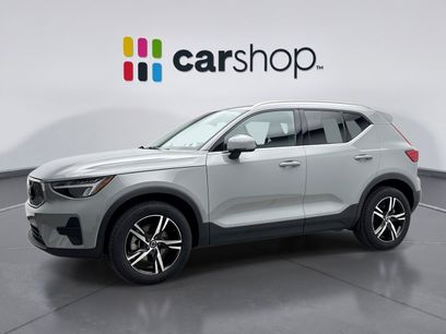 Used 2025 Volvo XC40 B5 Core