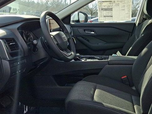 New 2025 Nissan Rogue SV image 8
