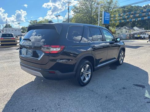 Used 2023 Honda Pilot EX-L image 5