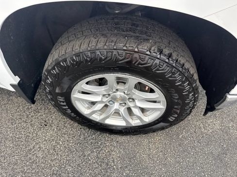Used 2021 Chevrolet Silverado 1500 LT AWD/4WD image 15