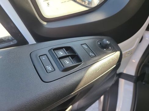 Used 2025 RAM ProMaster 2500 w/ Convenience Group FWD image 12