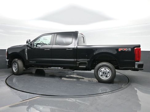 New 2025 Ford F250 XL image 33