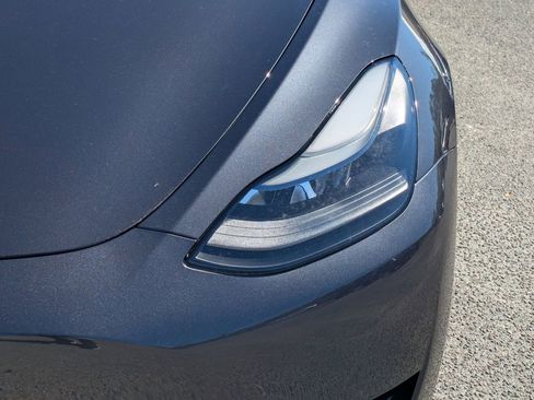 Used 2025 Tesla Model Y Long Range image 9