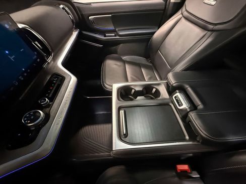 Used 2025 Ford Expedition Max Platinum image 86