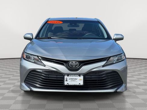 Used 2018 Toyota Camry LE FWD image 2