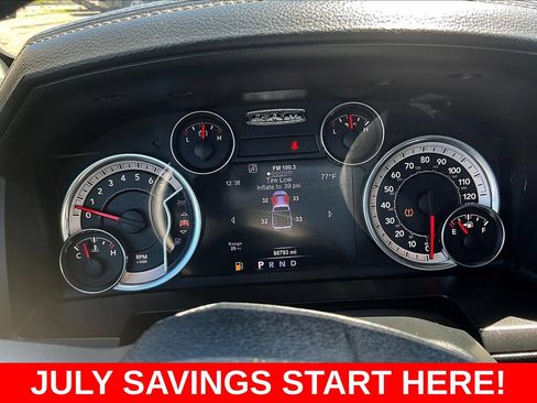 Used 2017 RAM 1500 Laramie AWD/4WD image 17