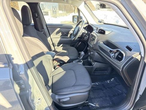 Used 2020 Jeep Renegade Altitude image 9