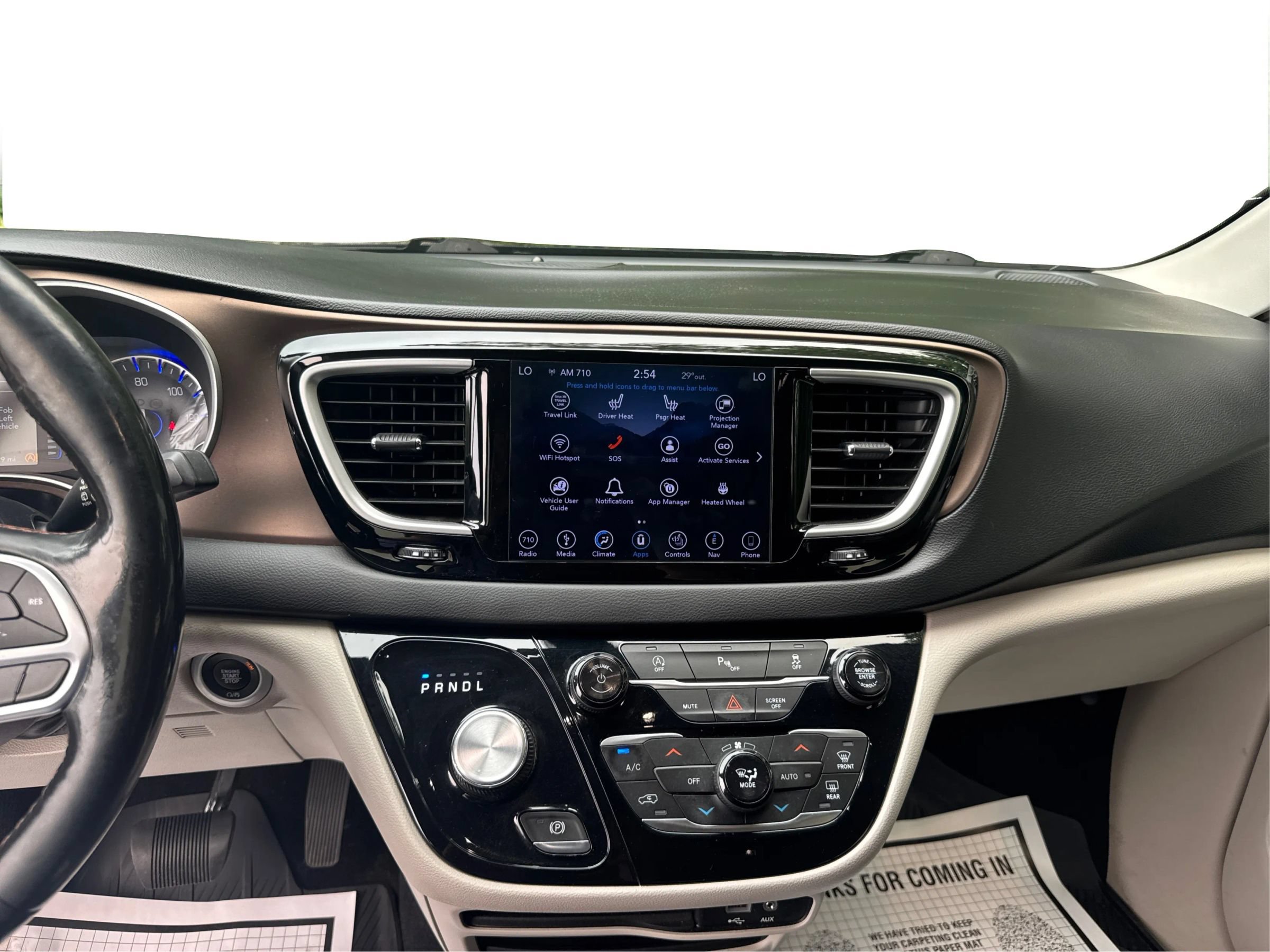 Used 2019 Chrysler Pacifica Touring-L FWD image 16