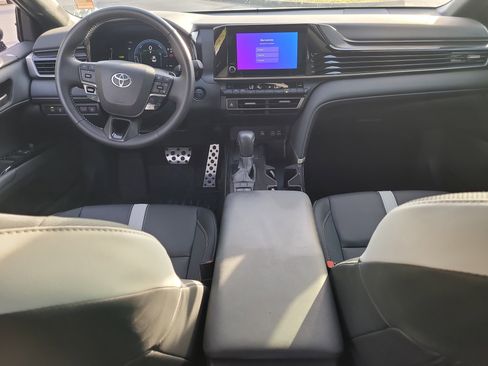 Certified 2025 Toyota Camry SE image 14