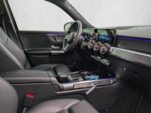 Used 2020 Mercedes-Benz GLB 250 image 21