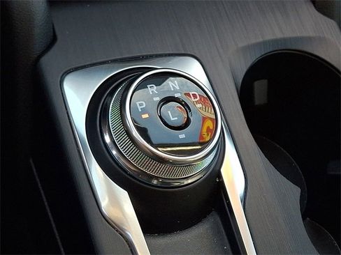 Certified 2025 Ford Escape Platinum w/ Premium Technology Package image 15