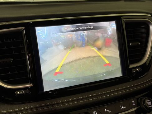 New 2026 Chrysler Pacifica Select FWD image 20