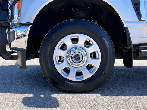 Used 2023 Ford F250 XLT image 35