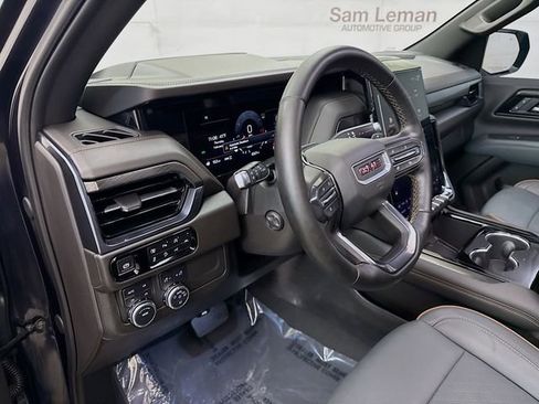 Used 2025 GMC Yukon AT4 w/ AT4 Premium Package image 11