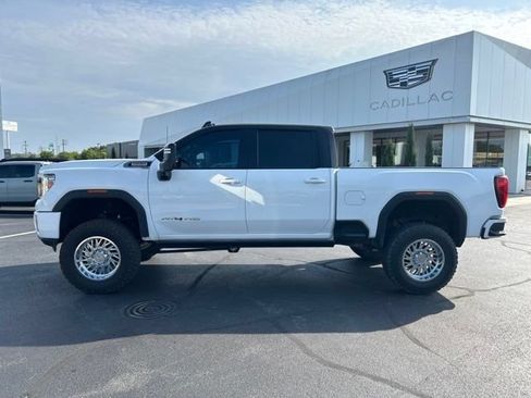 Used 2022 GMC Sierra 2500 AT4 w/ AT4 Preferred Package AWD/4WD image 1