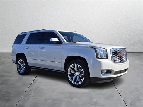 Used 2020 GMC Yukon Denali w/ Denali Premium Package image 6