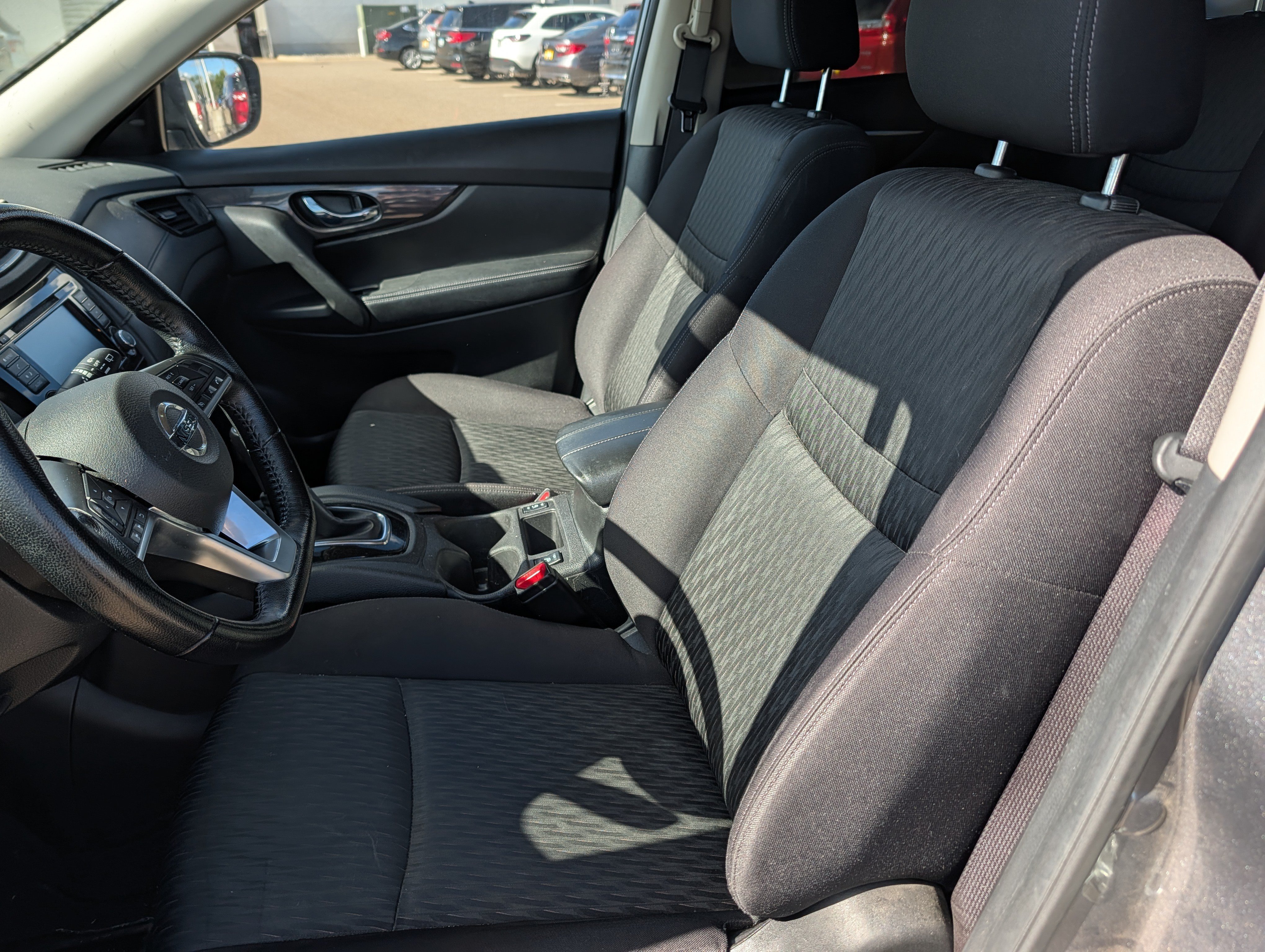 Used 2020 Nissan Rogue SV AWD/4WD image 8