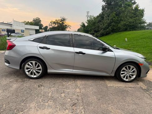 Used 2021 Honda Civic Sport image 4