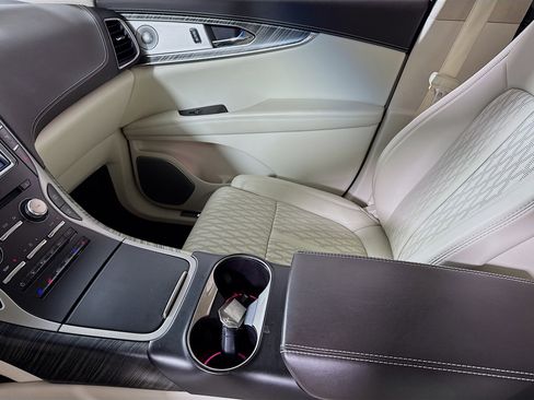 Used 2019 Lincoln Nautilus Black Label image 26