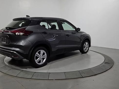New 2025 Nissan Kicks Play S image 5
