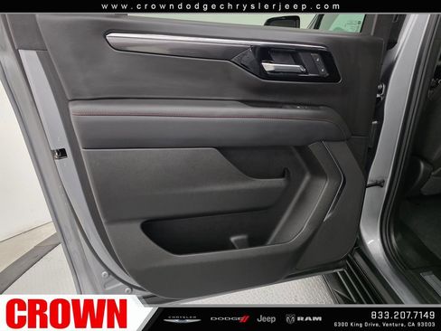 Used 2026 Chevrolet Suburban RST AWD/4WD image 22
