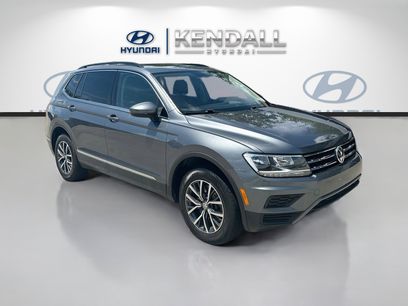 Used 2020 Volkswagen Tiguan SE w/ Panoramic Sunroof Package
