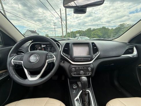 Used 2016 Jeep Cherokee Limited AWD/4WD image 14