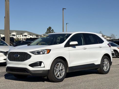 Certified 2024 Ford Edge SEL image 5