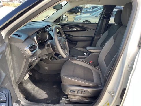 Used 2023 Chevrolet TrailBlazer LT w/ Convenience Package AWD/4WD image 8