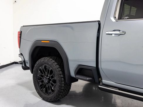 Used 2024 GMC Sierra 2500 Denali Ultimate AWD/4WD image 25