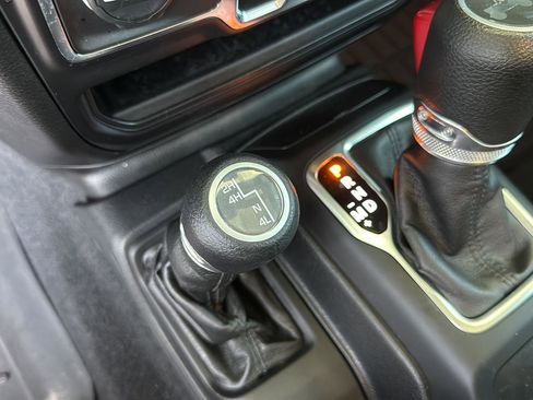 Used 2021 Jeep Wrangler Unlimited Sport AWD/4WD image 30