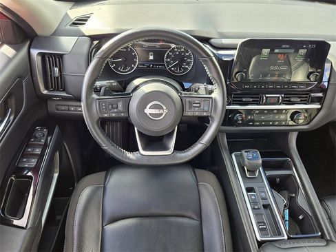 Used 2023 Nissan Pathfinder SL image 14