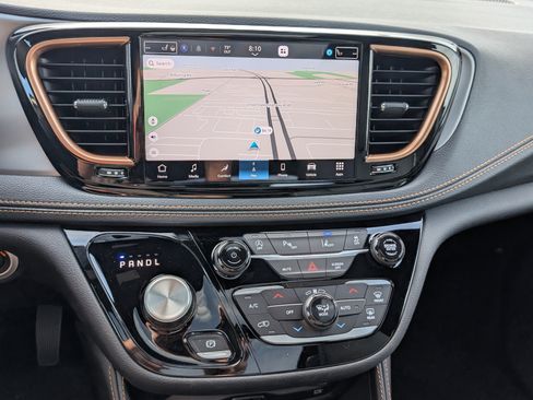 New 2027 Chrysler Pacifica Pinnacle w/ Theater Group AWD/4WD image 33