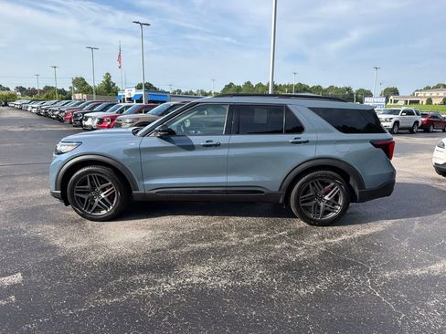 New 2026 Ford Explorer ST-Line w/ ST-Line Street Pack RWD image 6
